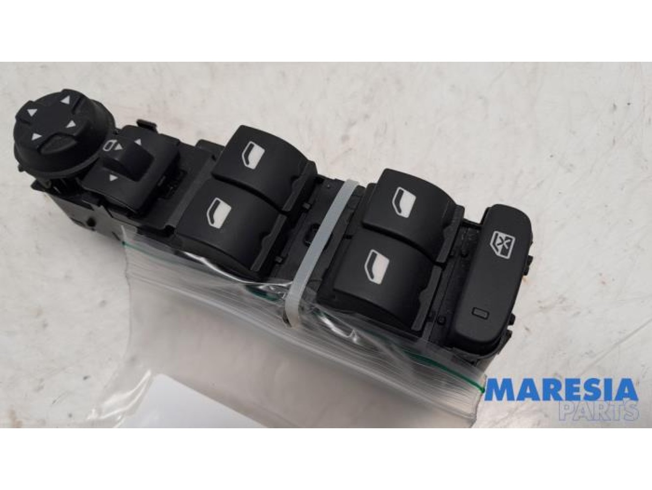 Citroen - C5 Aircross - Multi-functional window switch