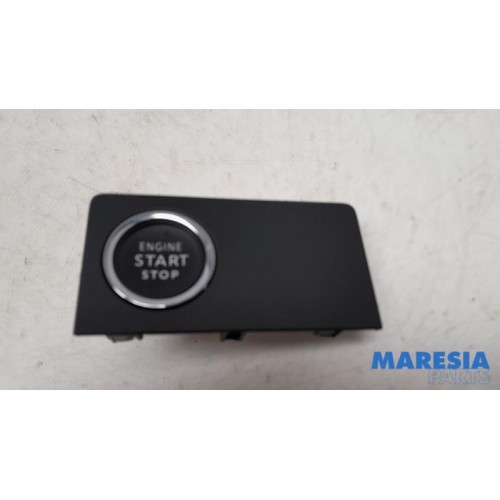 Citroen - C5 Aircross - Start/stop switch