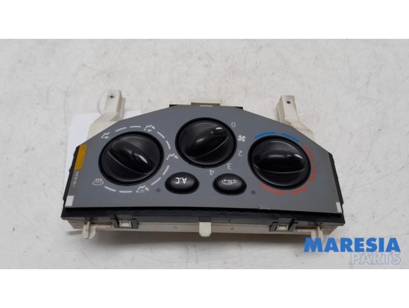 Renault - Trafic - Panneau de commandes chauffage