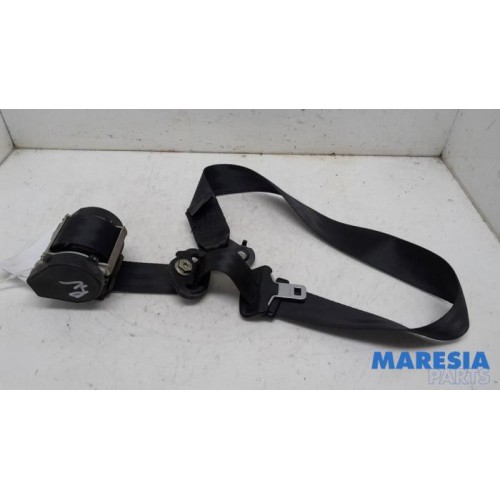 Renault - Trafic - Front seatbelt, right