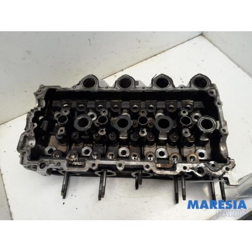 Peugeot - 5008 - Cylinder head