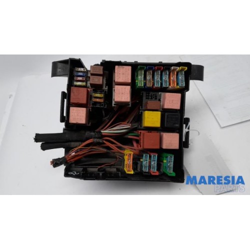 Renault - Trafic - Fuse box