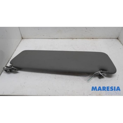 Renault - Trafic - Sun visor