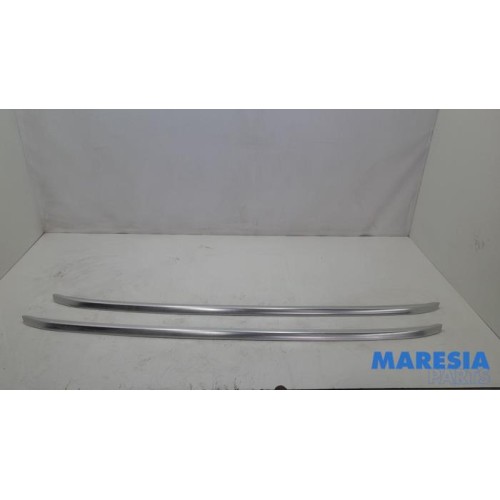 Peugeot - 308 - Roof rail kit
