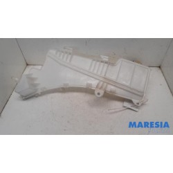 Citroen - C5 Aircross - Front windscreen washer reservoir