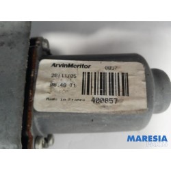 Renault - Clio - Window mechanism 2-door, front right