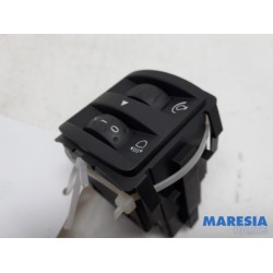 Renault - Clio - AIH headlight switch