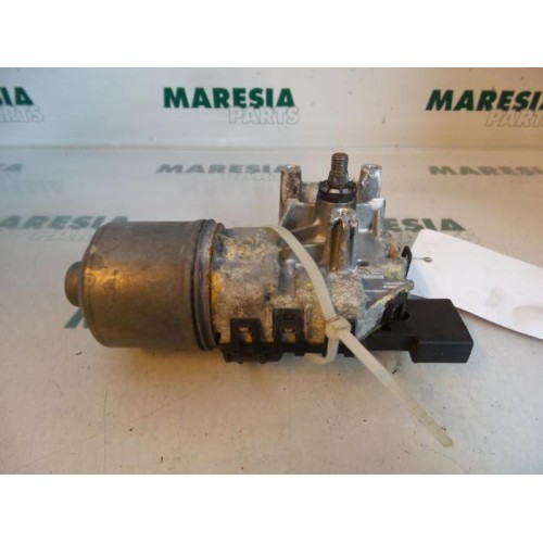 Alfa Romeo - 147 - Front wiper motor