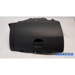 Renault - Clio - Glovebox
