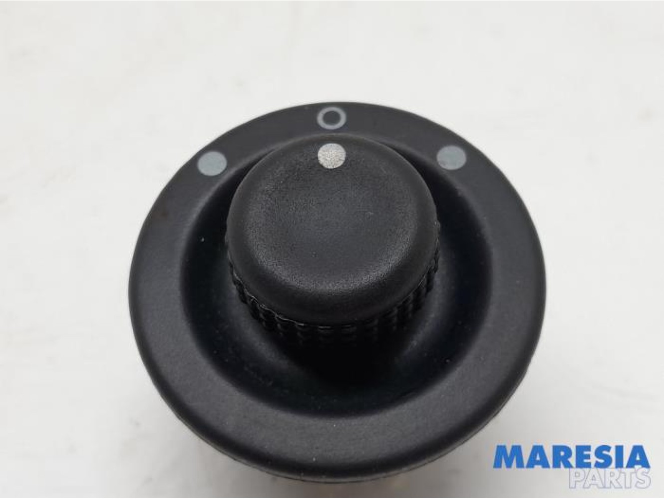 Renault - Clio - Mirror switch