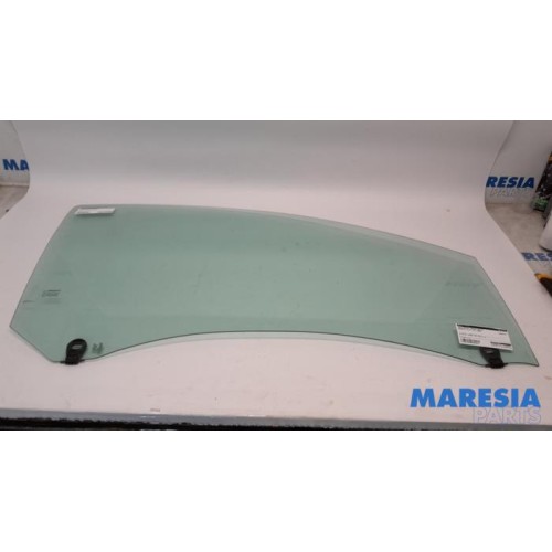 Renault - Clio - Door window 2-door, right