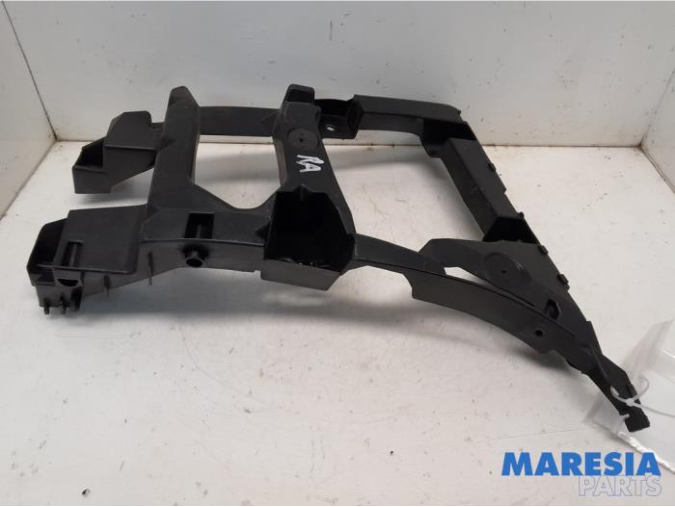 Citroen - C5 - Rear bumper component, left