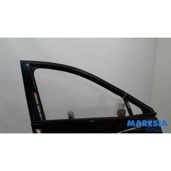 Renault - Scenic - Front door 4-door, right