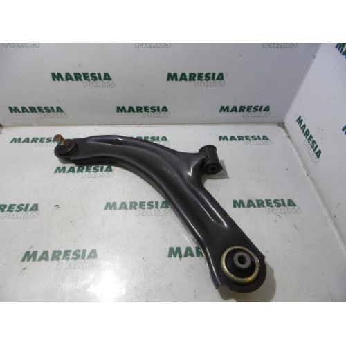 Renault - Clio - Front lower wishbone, left