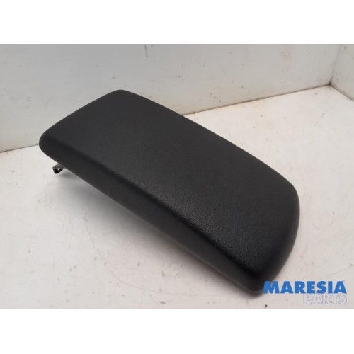 Citroen - C5 - Armrest