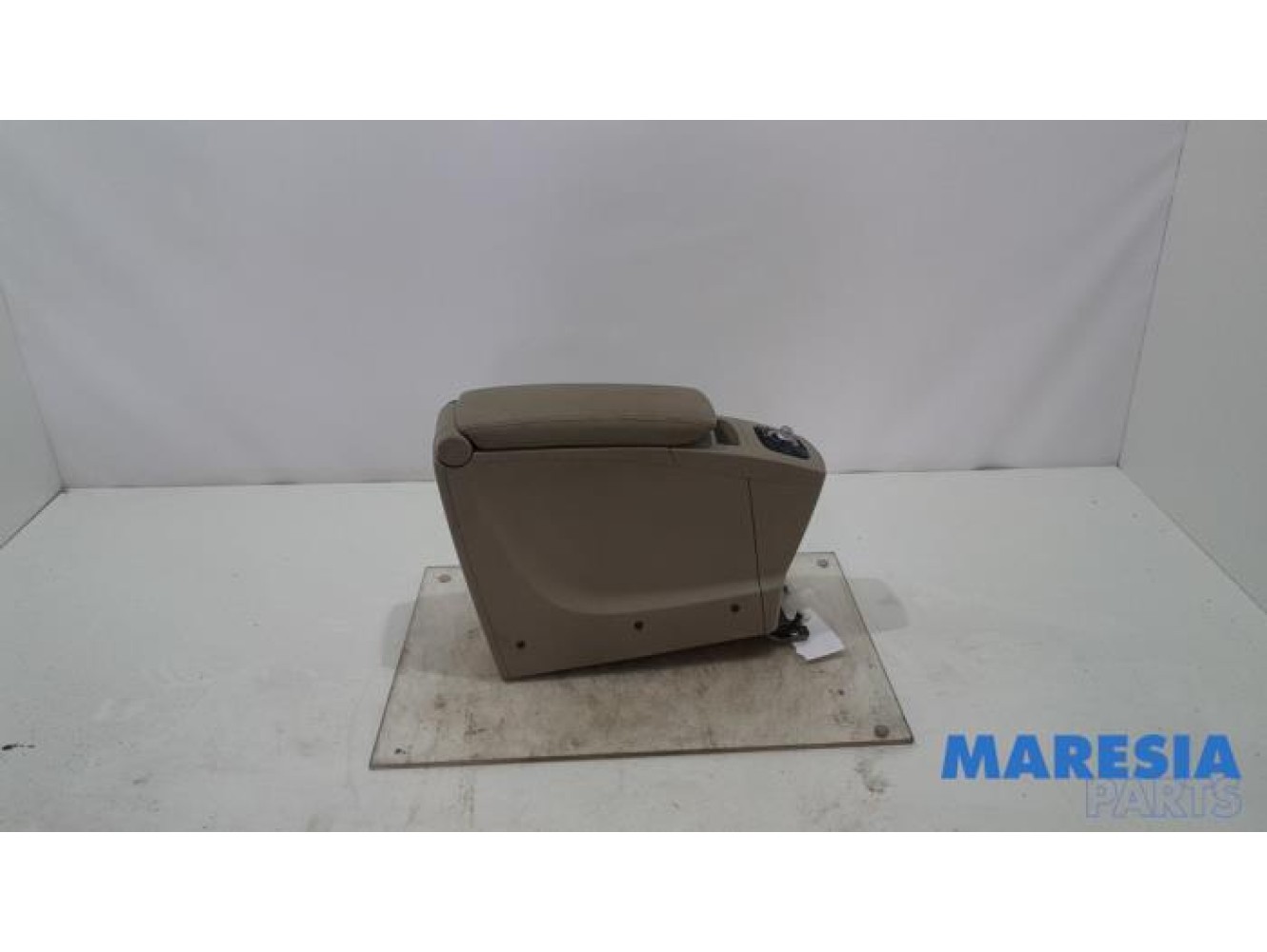 Renault - Scenic - Armrest