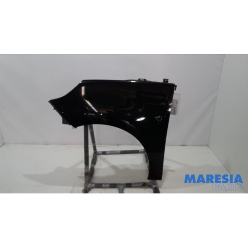 Renault - Scenic - Front wing, left
