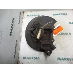 Alfa Romeo - 156 - Fusee links-achter