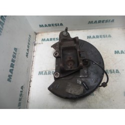 Alfa Romeo - 156 - Fusee links-achter