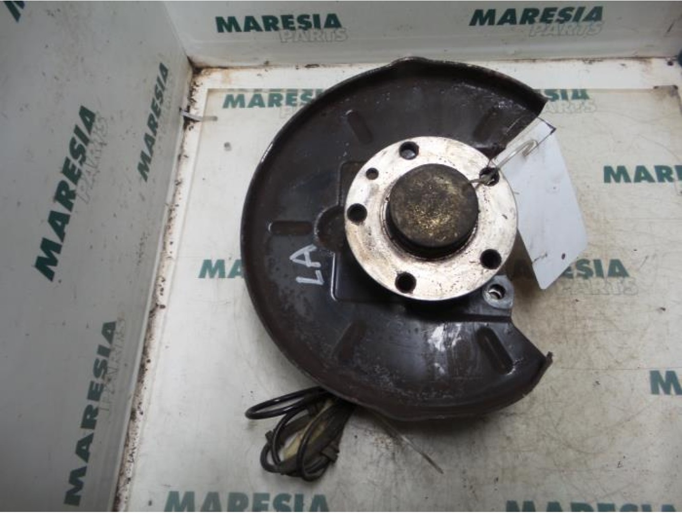 Alfa Romeo - 156 - Achsschenkel links hinten