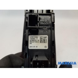 Peugeot - 308 - Multi-functional window switch