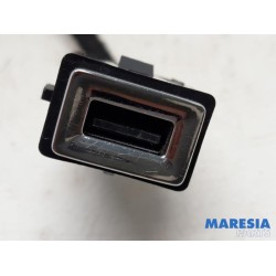 Peugeot - 308 - AUX / USB connection