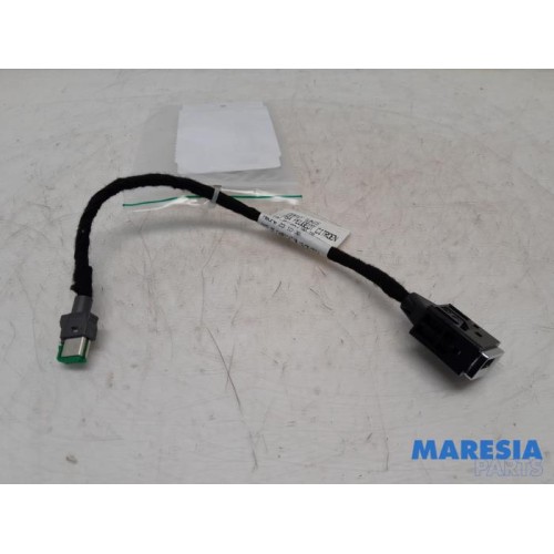 Peugeot - 308 - AUX / USB connection