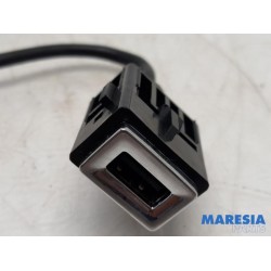 Peugeot - 308 - AUX/USB aansluiting
