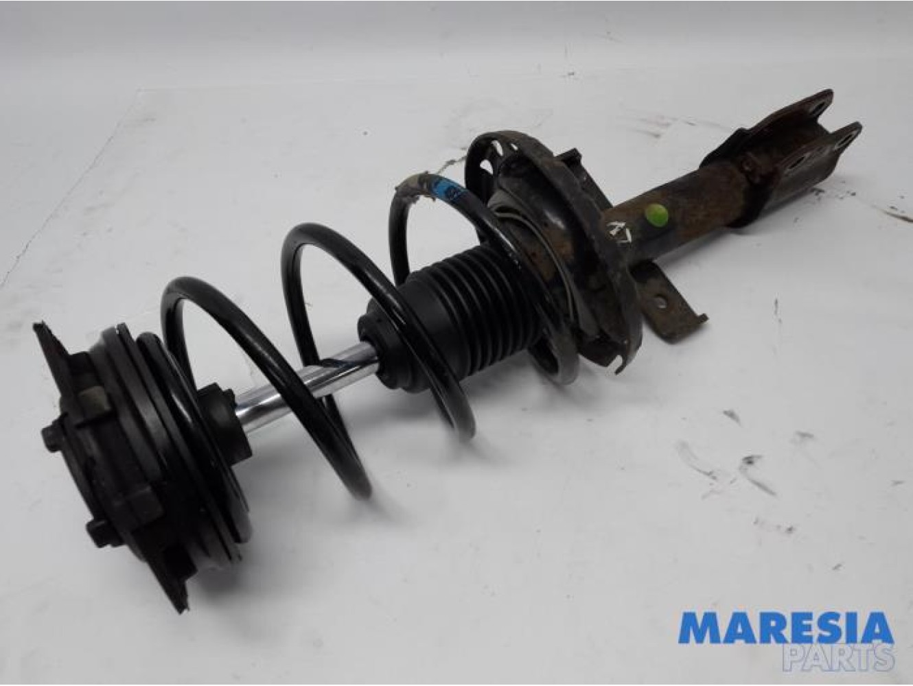 Renault - Clio - Front shock absorber rod, left