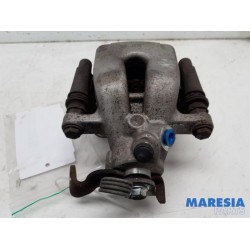 Renault - Clio - Rear brake calliper, right