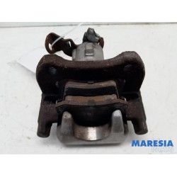 Renault - Clio - Rear brake calliper, right