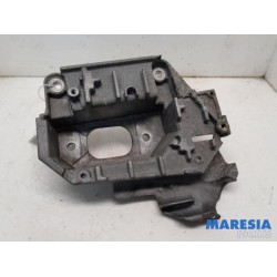 Renault - Clio - Engine mount