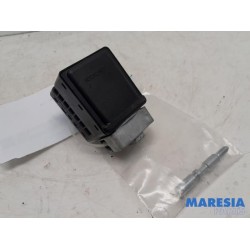 Renault - Captur - Electronic ignition key