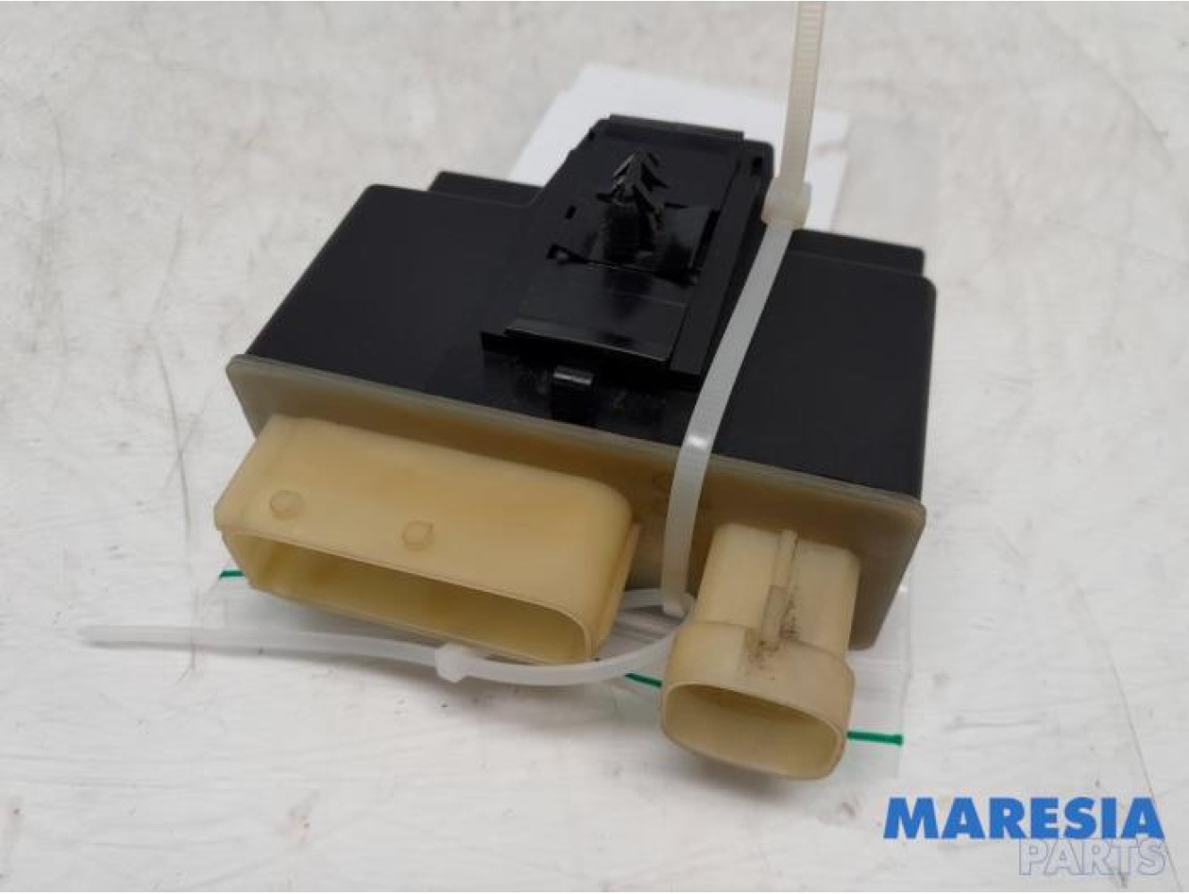 Peugeot - 308 - Glow plug relay