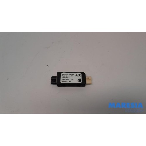 Peugeot - Expert - Antenna Amplifier