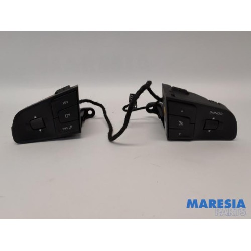 Peugeot - Expert - Steering wheel mounted radio control