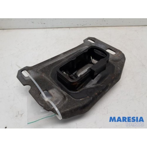 Peugeot - Expert - Gearbox mount