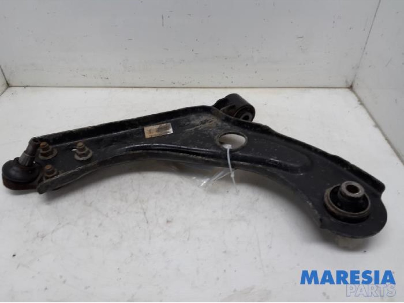 Peugeot - 308 - Front lower wishbone, left