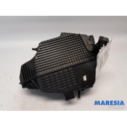 Renault - Captur - Air box