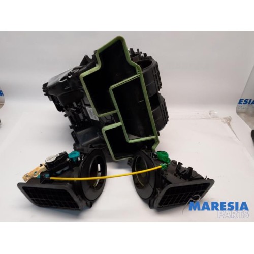 Renault - Scenic - Heater housing