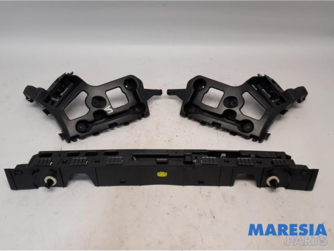 Renault - Captur - Rear bumper frame