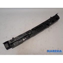 Renault - Captur - Rear bumper frame