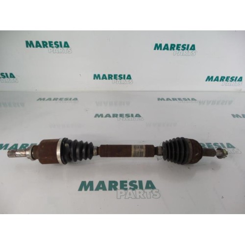 Renault - Megane Scenic - Aandrijfas links-voor