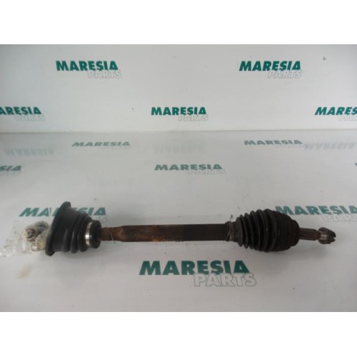 Renault - Megane Scenic - Aandrijfas links-voor