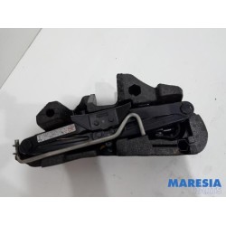 Renault - Scenic - Krikset + reservewiel