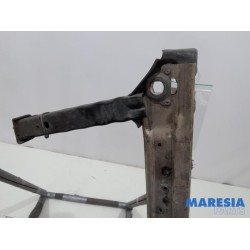 Renault - Scenic - Radiator bar