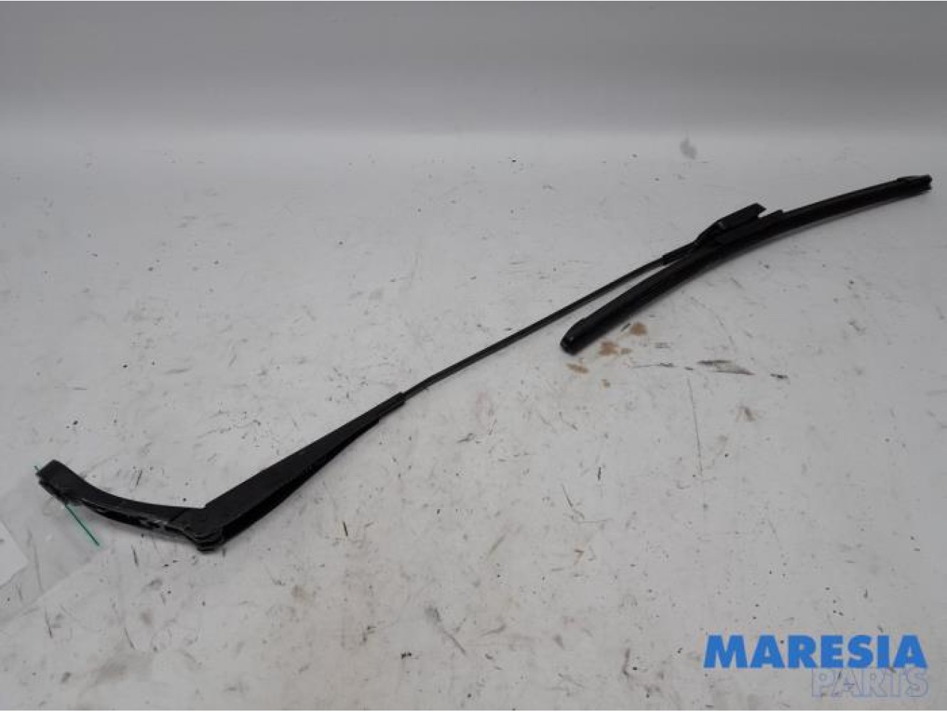 Peugeot - 308 - Front wiper arm