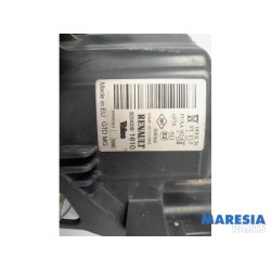 Renault - Clio - Koplamp links