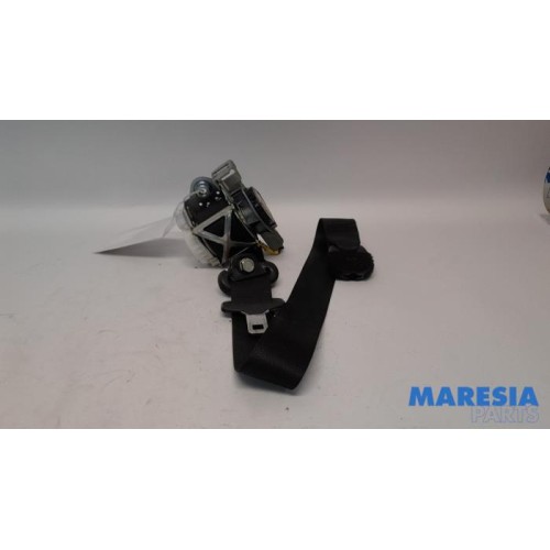 Fiat - 500 - Front seatbelt, right
