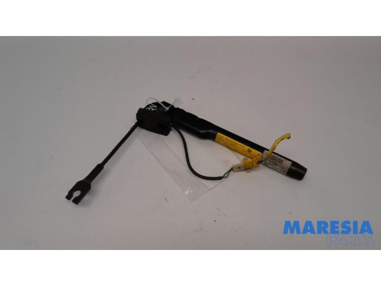 Fiat - 500 - Seatbelt tensioner, right